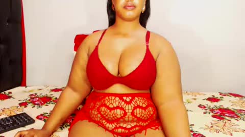 divinebooty93 online show from December 15, 2025, 7:01 am