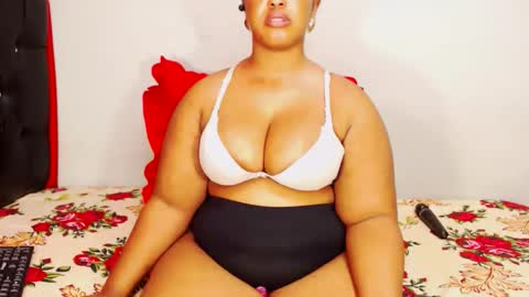 divinebooty93 online show from December 20, 2025, 7:15 am