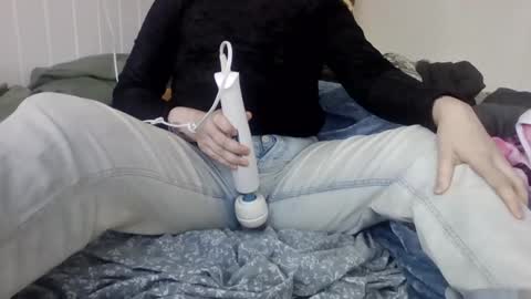 Snapshot of divinecherrypie chatting on January 24, 2025, 6:14 pm divinecherrypie online show from January 24, 2025, 6:14 pm
