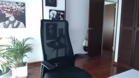 Hera online show from November 20, 2025, 12:05 pm