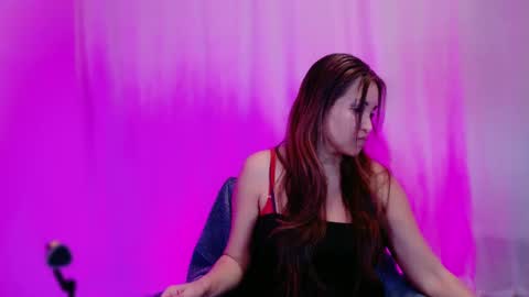 DivineLynn online show from January 31, 2025, 8:22 pm