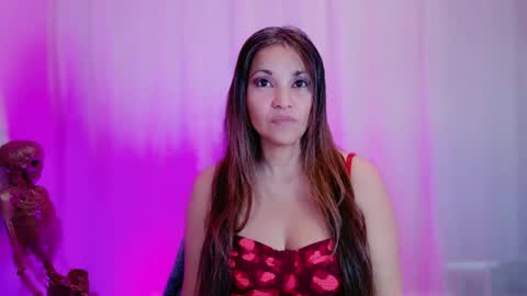 DivineLynn online show from February 4, 2025, 3:57 pm