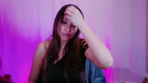 DivineLynn online show from February 5, 2025, 2:05 pm