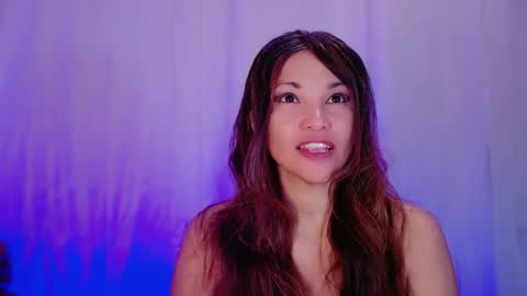 DivineLynn online show from February 17, 2025, 12:38 pm