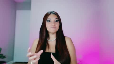 DivineLynn online show from November 6, 2025, 3:57 pm