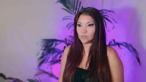 Snapshot of divinelynn chatting on May 4, 2026, 12:45 pm DivineLynn online show from May 4, 2026, 12:45 pm