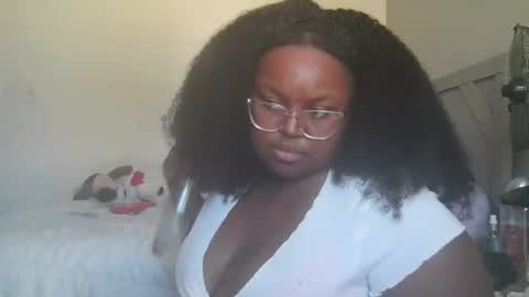 divinenicole22 online show from November 17, 2025, 6:03 pm