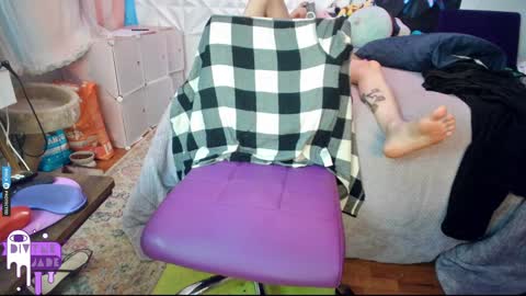 Jade Divyne online show from December 11, 2024, 9:45 pm