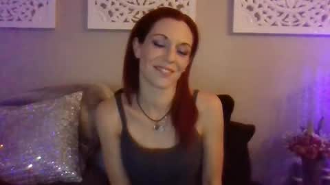 dixieglam online show from February 18, 2025, 11:33 am