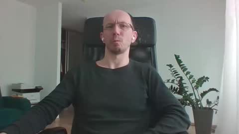 Snapshot of djentlemen1 chatting on April 30, 2026, 9:37 am djentlemen1 online show from April 30, 2026, 9:37 am