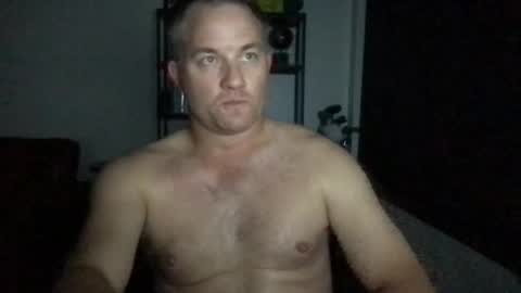 TriflinYoBitch online show from October 15, 2025, 7:41 am