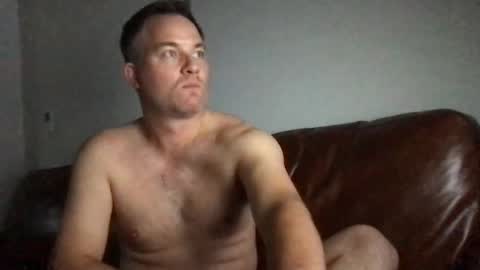 TriflinYoBitch online show from October 17, 2025, 1:25 pm