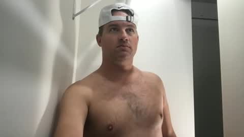 TriflinYoBitch online show from November 5, 2025, 9:31 am