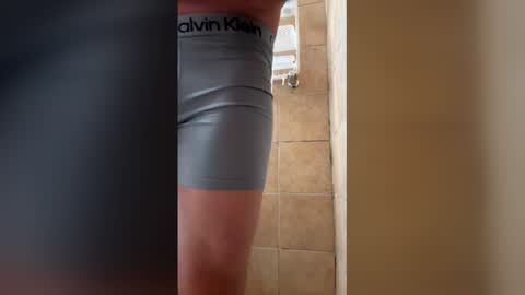 Liquor D online show from March 4, 2026, 11:44 pm