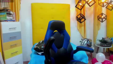 Snapshot of dmitrisanders1 chatting on February 16, 2025, 3:38 pm Maybe in pvt online show from February 16, 2025, 3:38 pm