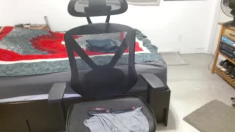 dmoney212 online show from April 12, 2026, 6:18 am