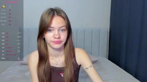 Polly and Kiriko online show from September 9, 2025, 9:25 pm