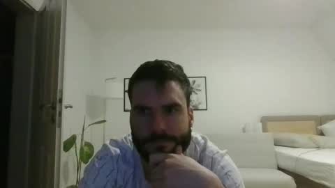 Snapshot of dobricic chatting on December 20, 2025, 4:58 pm Dobricic online show from December 20, 2025, 4:58 pm