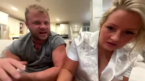 Snapshot of docwife12 chatting on January 6, 2026, 10:45 pm docwife12 online show from January 6, 2026, 10:45 pm