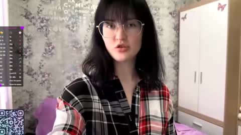 Snapshot of dodiebabikian chatting on September 27, 2025, 12:10 pm Annie PVT IS OPEN online show from September 27, 2025, 12:10 pm