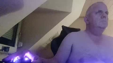 doggy2629 online show from October 29, 2025, 7:59 pm