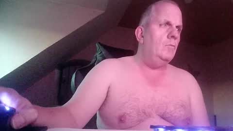 doggy2629 online show from November 12, 2025, 3:45 pm