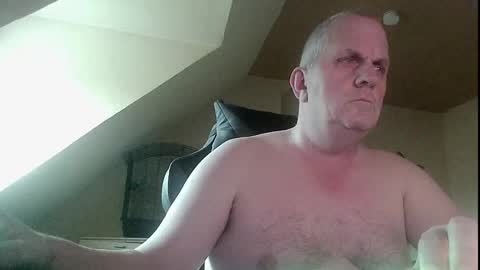 doggy2629 online show from December 14, 2025, 11:04 am