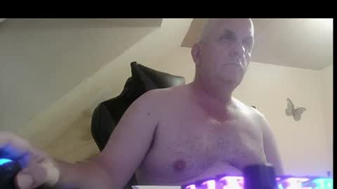 Snapshot of doggy2629 chatting on July 14, 2026, 4:02 pm doggy2629 online show from July 14, 2026, 4:02 pm