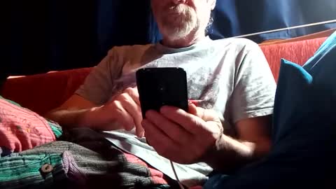 doghouseblue online show from February 13, 2025, 3:24 pm