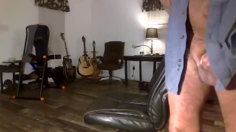 Snapshot of dogluc7 chatting on October 31, 2025, 7:20 am dogluc7 online show from October 31, 2025, 7:20 am