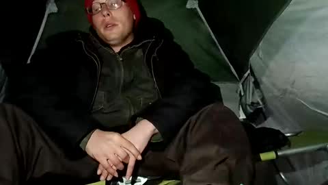 Snapshot of dogmaster95 chatting on November 17, 2025, 5:24 am dogmaster95 online show from November 17, 2025, 5:24 am