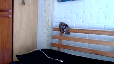 dogtattoo77 online show from October 21, 2025, 11:11 am