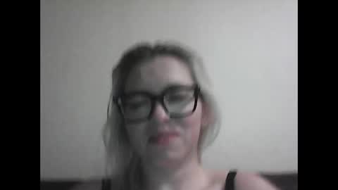 dolce_tempt online show from December 4, 2025, 7:33 pm