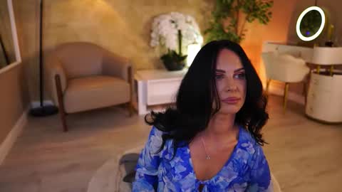 Monica online show from October 1, 2025, 9:26 am