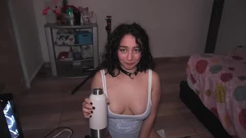 Alice y Ros online show from October 23, 2025, 1:54 pm