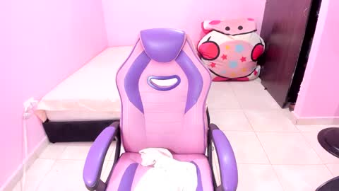 sofia de la torre online show from October 4, 2025, 2:59 pm