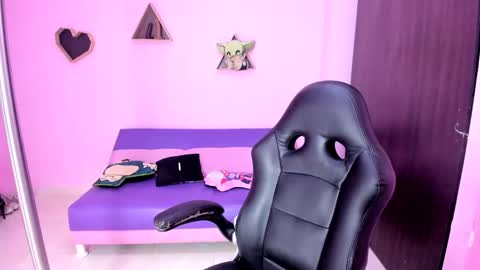 sofia de la torre online show from November 9, 2025, 12:03 pm