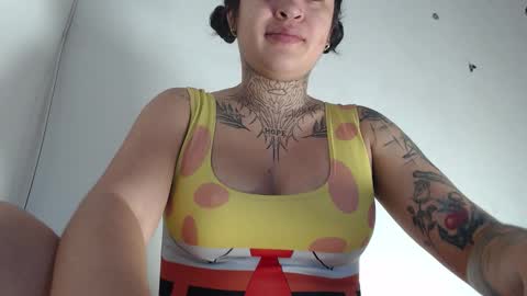 doll_and_thebrown online show from December 19, 2025, 11:39 am