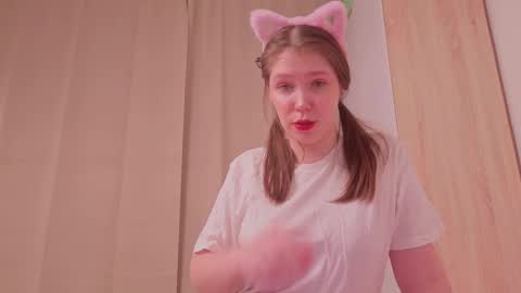 Ann online show from April 1, 2026, 7:33 pm