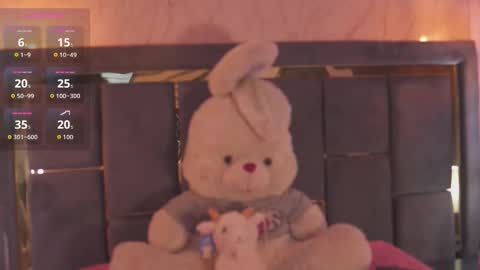 doll_daisy_ online show from October 18, 2025, 11:33 am