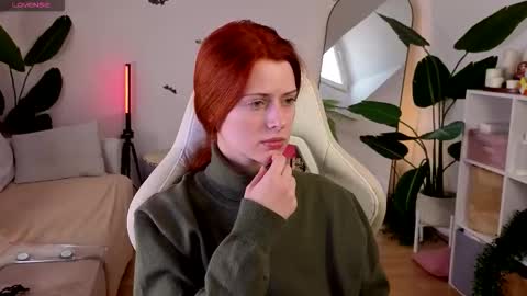 Your doll Lesli online show from October 27, 2025, 9:13 am