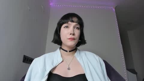 Kira online show from February 9, 2025, 4:18 pm