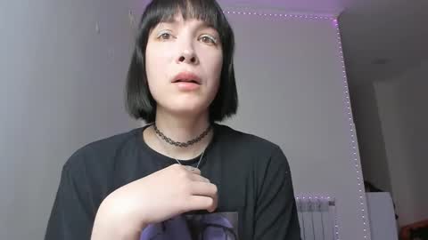 Kira online show from March 9, 2025, 4:22 pm