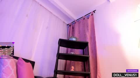 Snapshot of doll_venus chatting on January 21, 2025, 1:50 am Roxana independent model can you help me reach 100 hands up uwu online show from January 21, 2025, 1:50 am