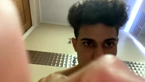 Snapshot of dollarhot30 chatting on December 15, 2024, 7:35 am DollarHot30 online show from December 15, 2024, 7:35 am