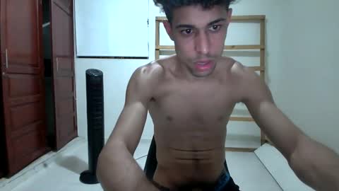 Snapshot of dollarhot30 chatting on December 20, 2024, 5:36 am DollarHot30 online show from December 20, 2024, 5:36 am