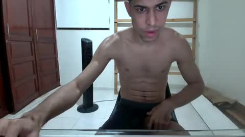 Snapshot of dollarhot30 chatting on December 24, 2024, 4:11 am DollarHot30 online show from December 24, 2024, 4:11 am