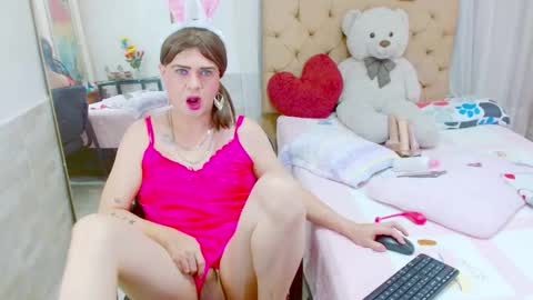 ilona online show from January 12, 2026, 5:01 am