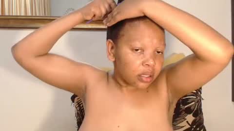 dollerotica699 online show from November 3, 2025, 8:37 am