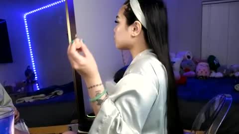 Snapshot of dolllface chatting on December 29, 2024, 12:52 am DOLLLFACE online show from December 29, 2024, 12:52 am